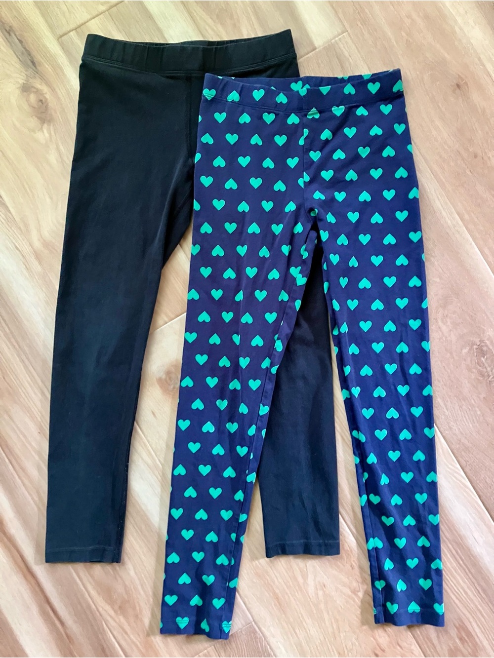 Primary Black & Navy Heart-Print Girls Leggings - 2 Pack